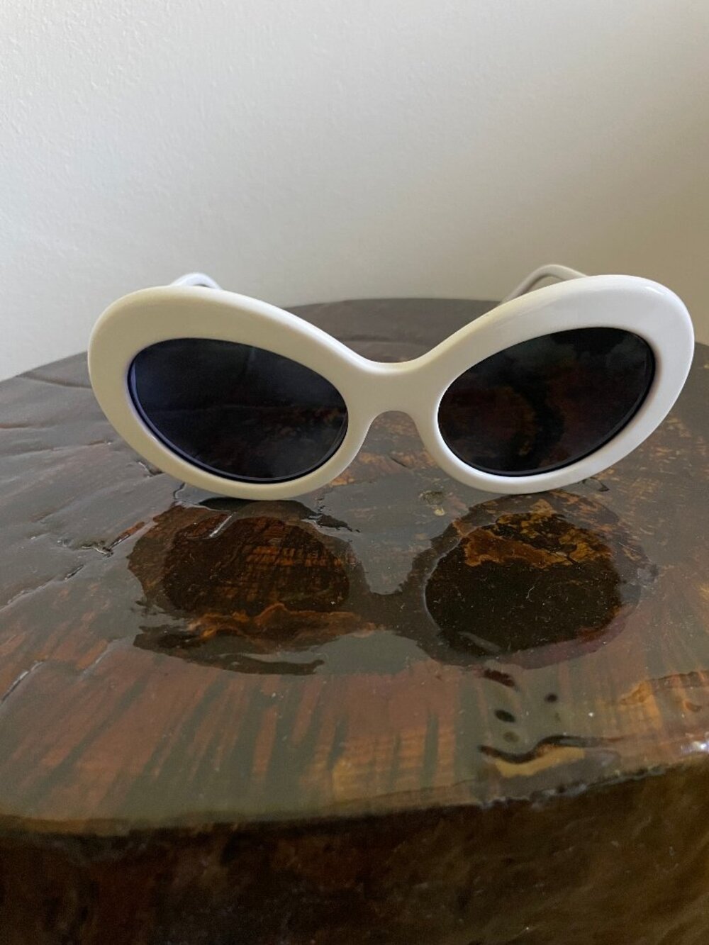 Sunday Some Where, Kurt Cobain replica white sunglasses